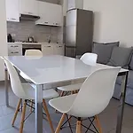 Vista Mare דירה *